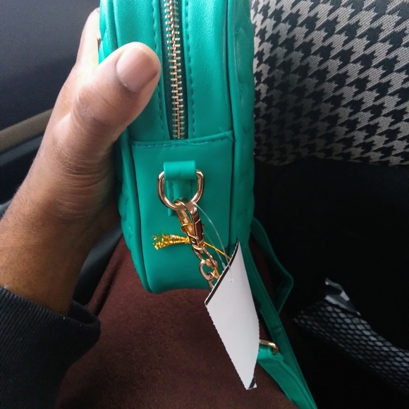 bebe Serafina Quilted Faux-Leather Teal Green / Gold Metal Xbody Bag Purse NWT! - Picture 6 of 12